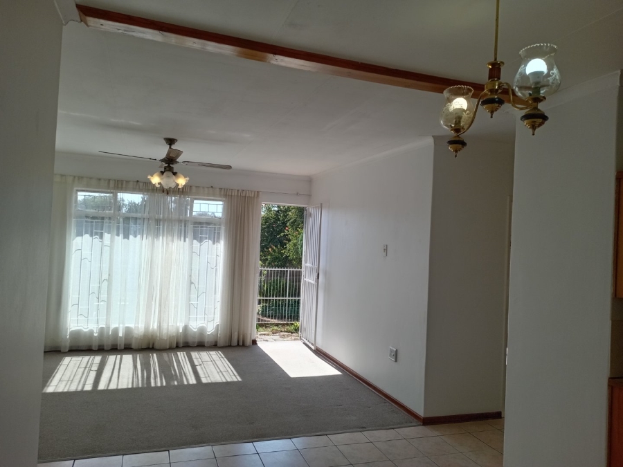 3 Bedroom Property for Sale in Langenhovenpark Free State